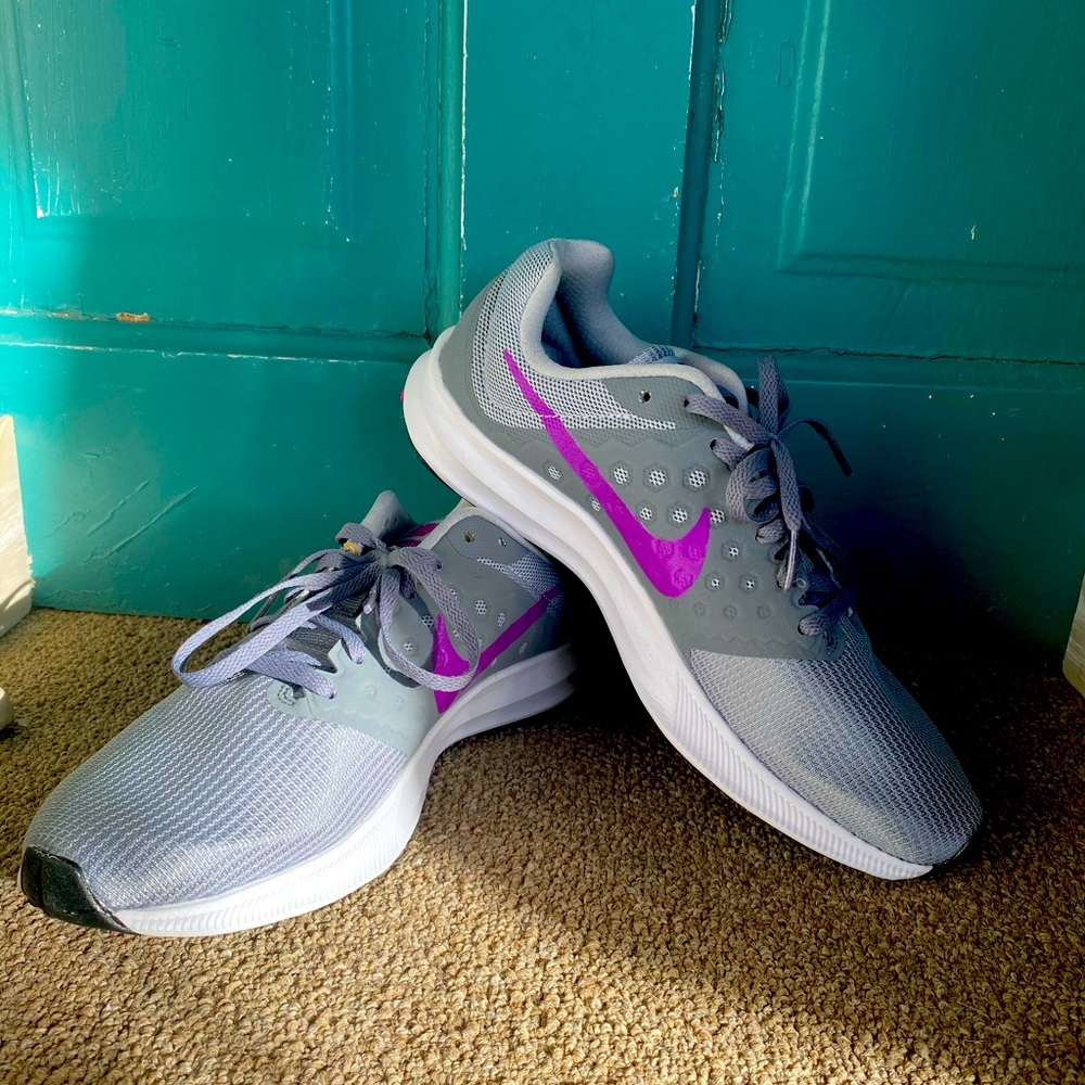 SOLD!!  Nike Downshifter 7 Running Shoe Wms sz 9.5 Grey Athletic Trainer Sneaker